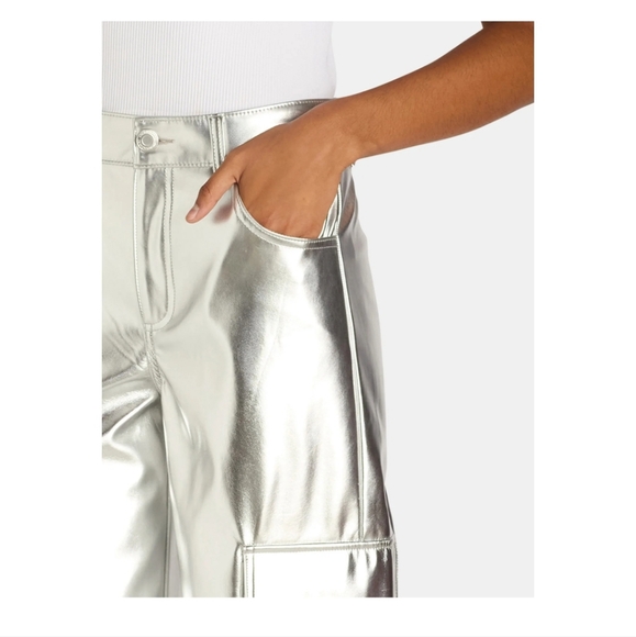 No Boundaries Silver High Rise Metallic Wide Leg Cargo Pants Sz XXS or S NWT - Picture 3 of 4